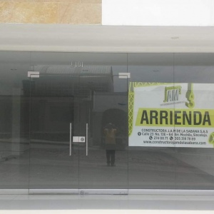 Local 101 Ed.Dubai Av. Argelia  - Arriendo